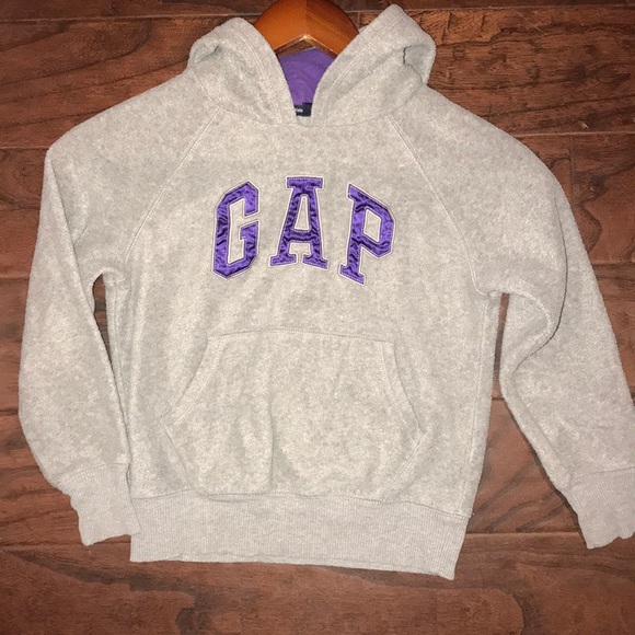 GAP Other - Girls Gap pullover size 6/7.